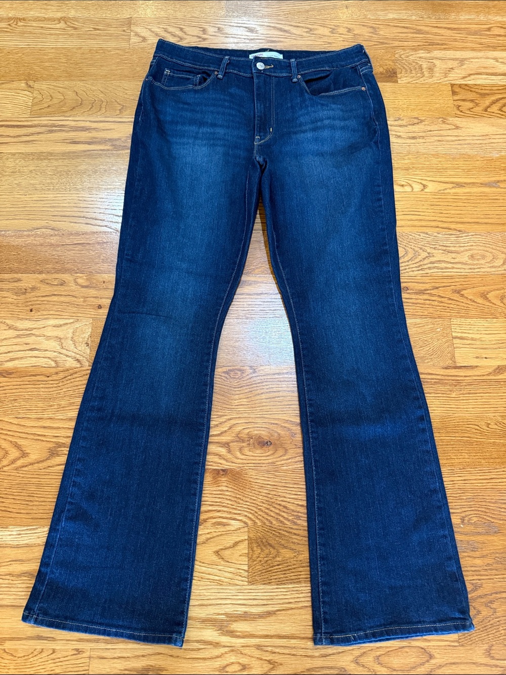 Signature by Levi Strauss Mid Rise Bootcut Jeans 12M W31 L32 Dark Wash